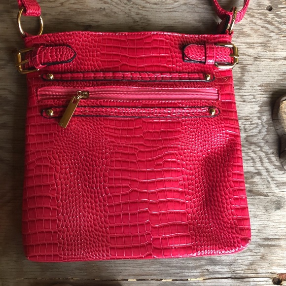 Temptation Italy, cross body purse - Picture 3 of 9